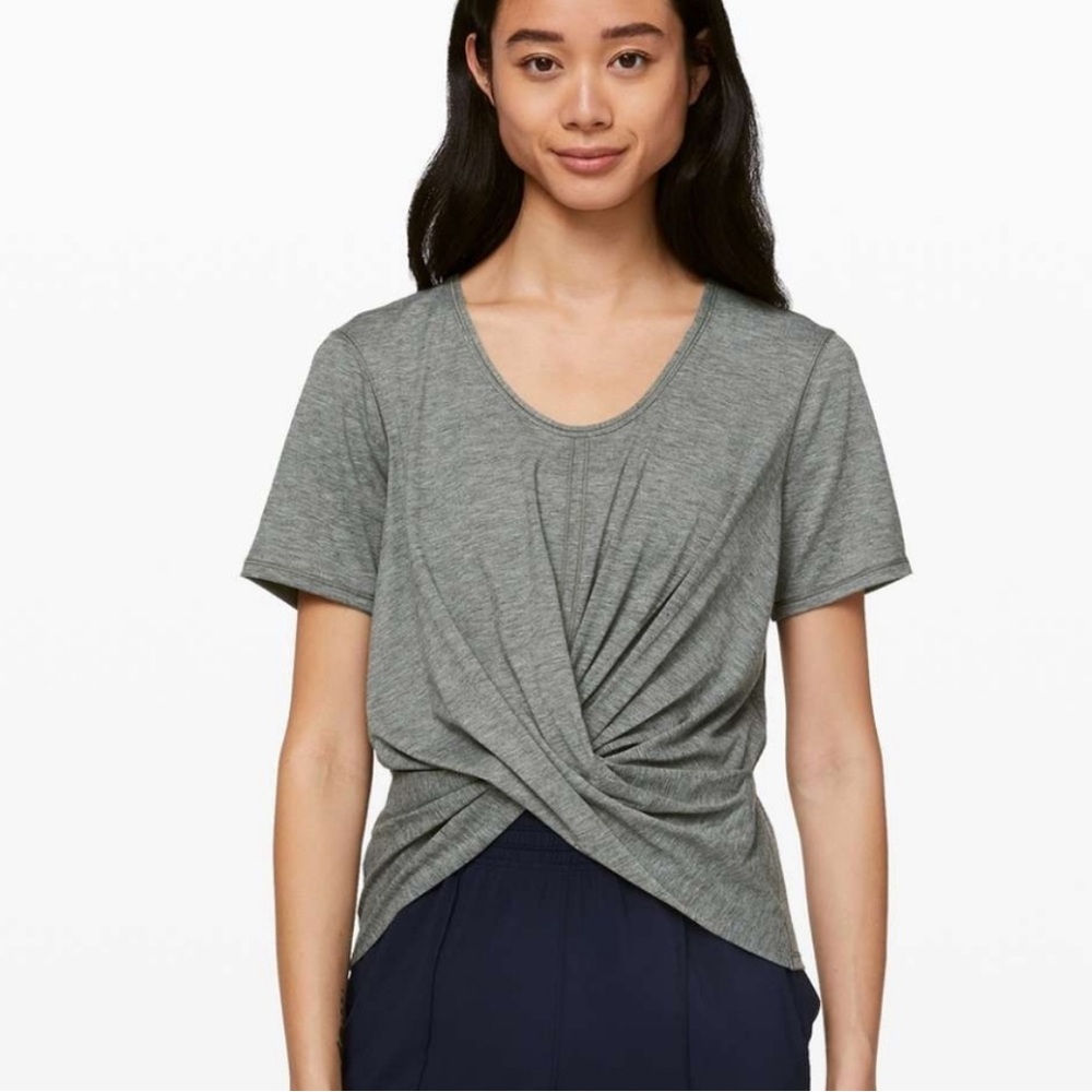 lululemon athletica Gray/Green Short Sleeve Twist Top